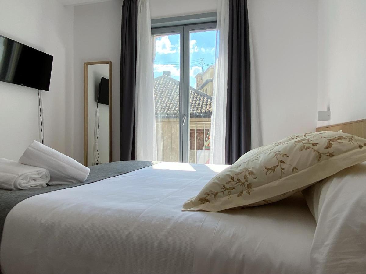 Double Room with Balcony,1124817141:JPEG