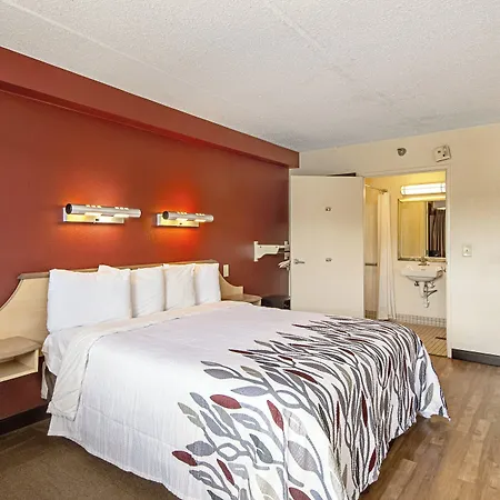 Red Roof Inn Toledo University-2